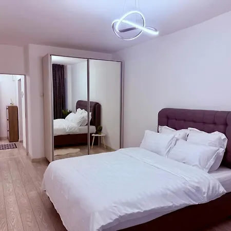 Apartment R H *